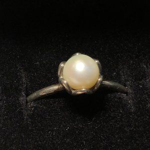 Sterling Silver and Pearl Pandora Ring